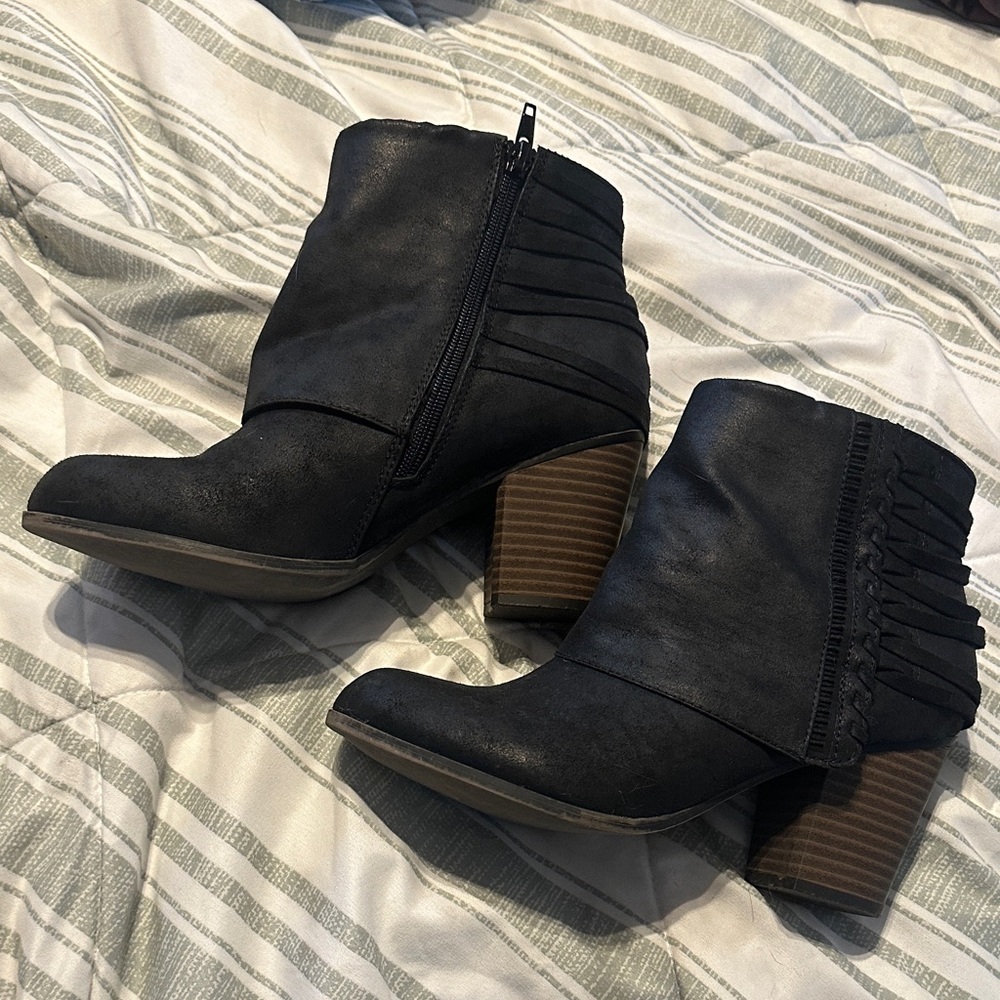 Black Ankle Boots with Stacked Heel